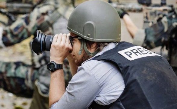On the Frontline of Truth: Journalism in Conflict Zones